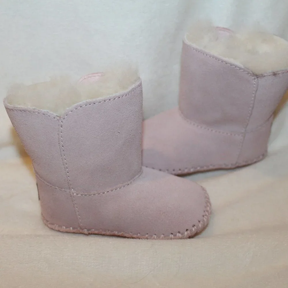 NIB UGG INFANT SUEDE SHEARLING BOOTIES PINK